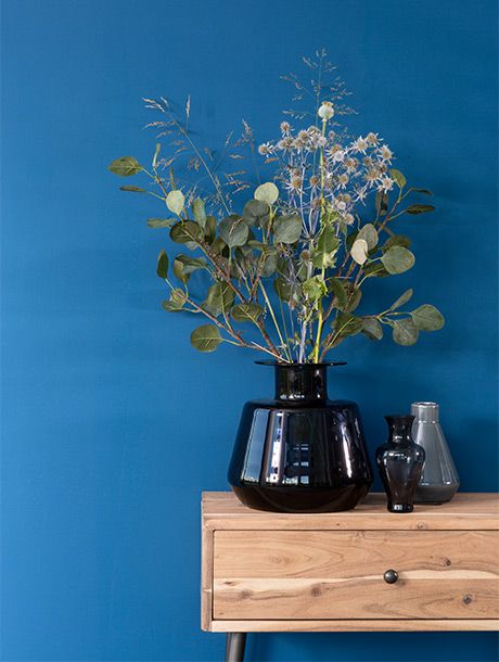 Chinese porcelain op de muur